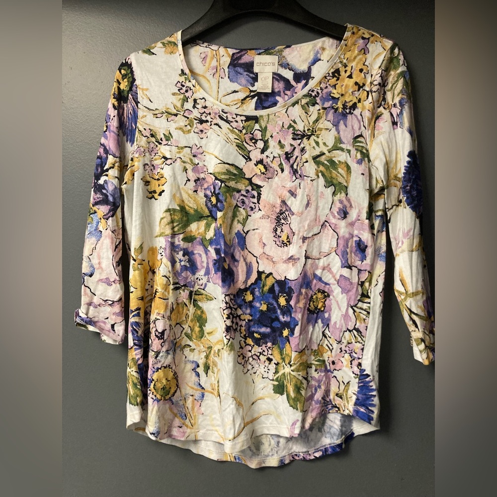 Chico’s floral print 3/4 sleeve top.